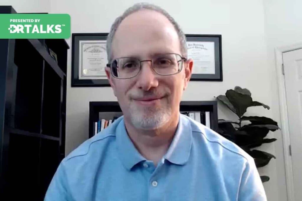 Graves Disease Vs. Hashimoto’s: Understanding Hyperthyroid Symptoms