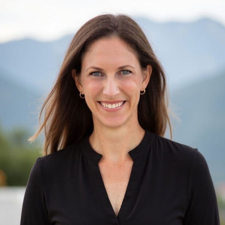 Lauren Manaker - expert channel