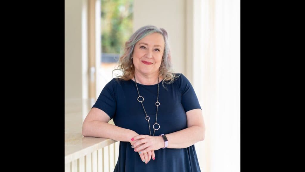 Living Well Through Loss with Elle Scriven