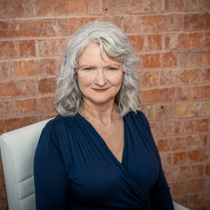 Julie Parker - expert channel