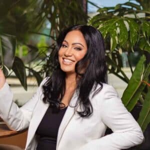 Navi Hughes - expert channel