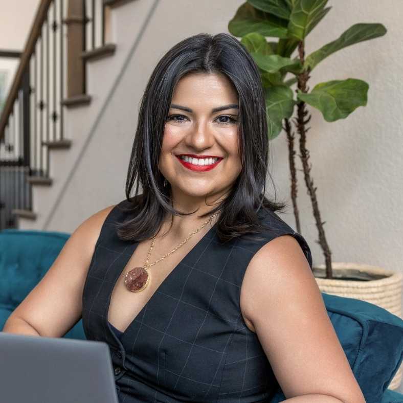 Cristina Greenfield - expert channel