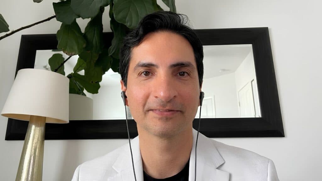 Reverse Meno(pause) Hair Thinning and Graying with This Science Backed Approach